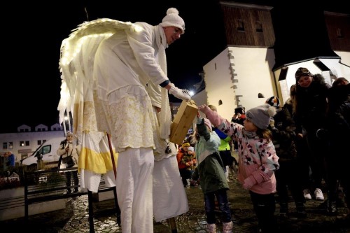 Druhá adventní neděle v Náchodě – svíce naděje je zapálena